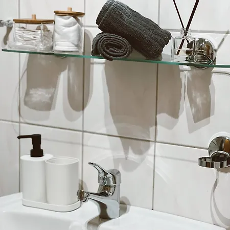 Leon Sleep&stay شقة *